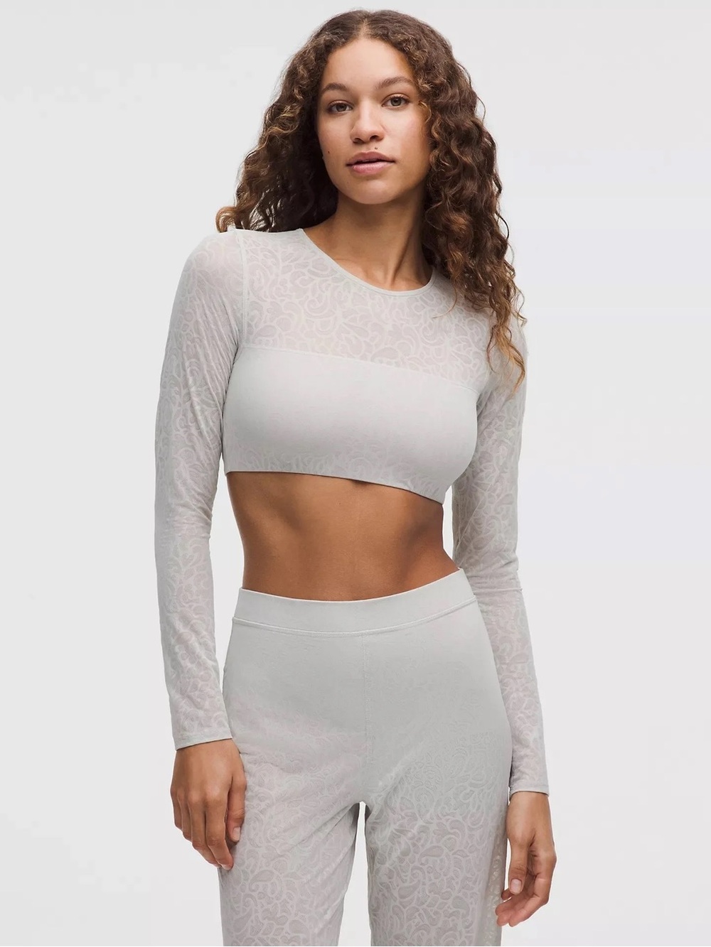 Lululemon Paisley Lace Jacquard Long-Sleeve Bandeau
Light Support, A/B Cup